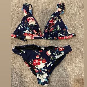 Cupshe floral ruffled bikini set